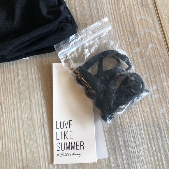 Billabong Bandeau Bikini Top Sz Small NWT - Picture 2 of 6
